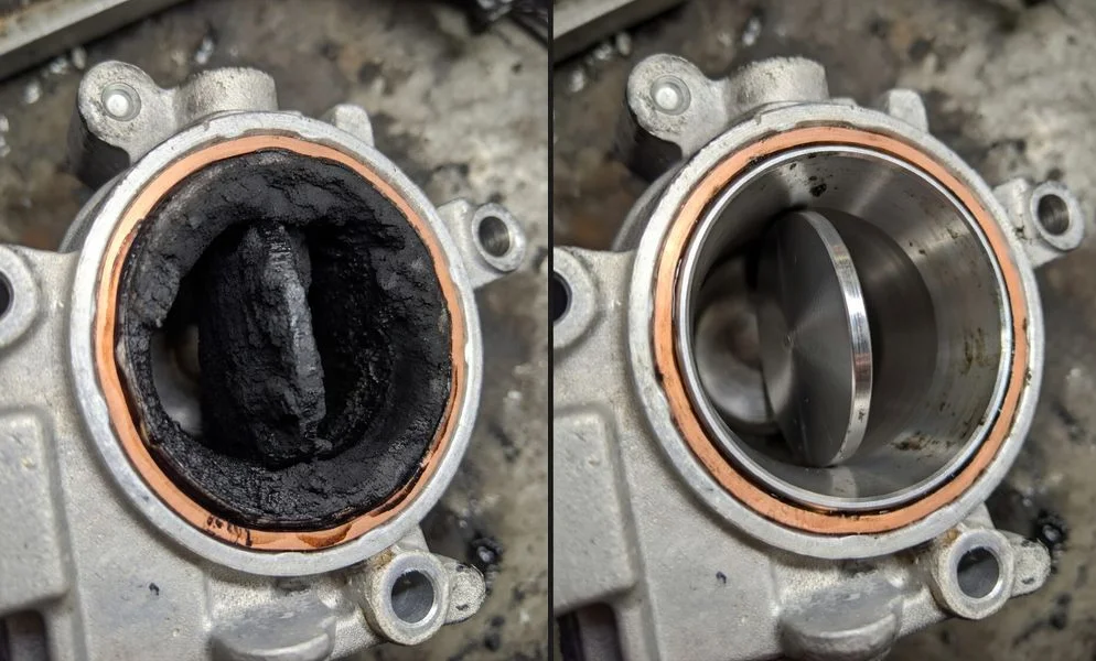 Drosselklappe vorher und nachher — Ergebnis einer professionellen Reinigung
